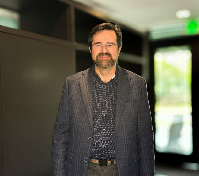 Dara Salour Headshot